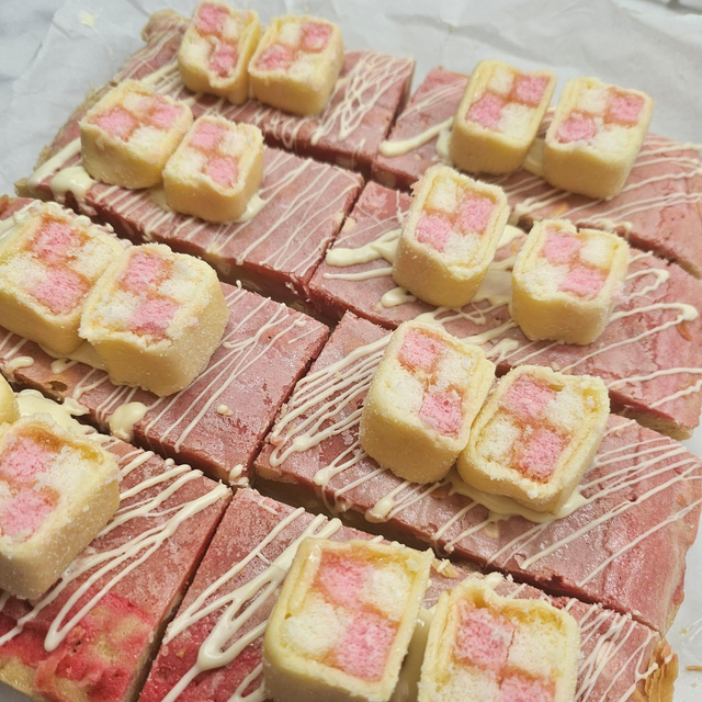 Battenberg Blondie 