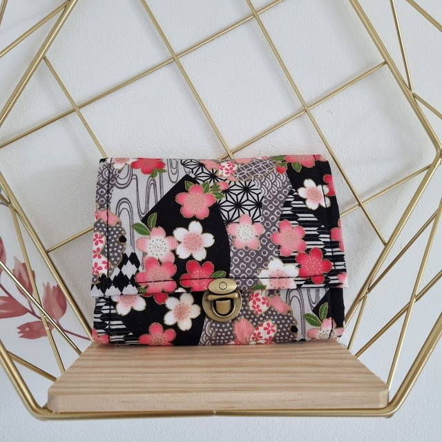 Portefeuille court Ă fermoir "Hanako" noir