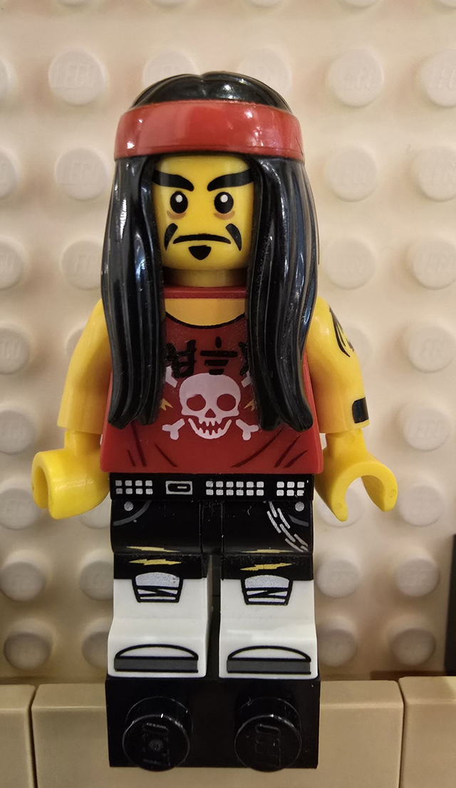 LEGO coltinm17 Gong & Gitarrenrocker Minifigur