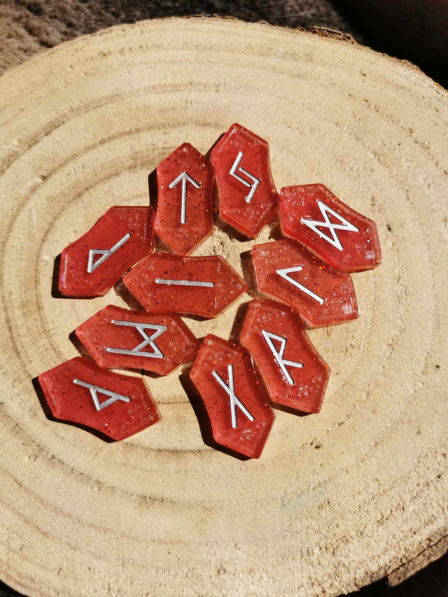 Rouge transparente à paillettes