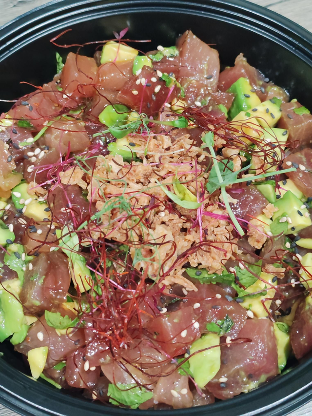 Tartare thon avocat ( avec riz)