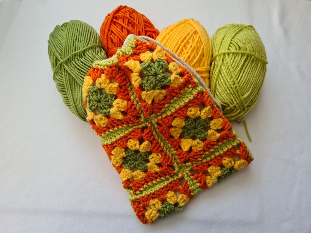 Granny Square Project Bag Crochet Kit