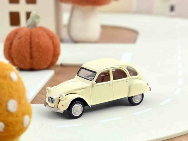 Citroën 2CV 1978 Beige Norev 150514 1/43
