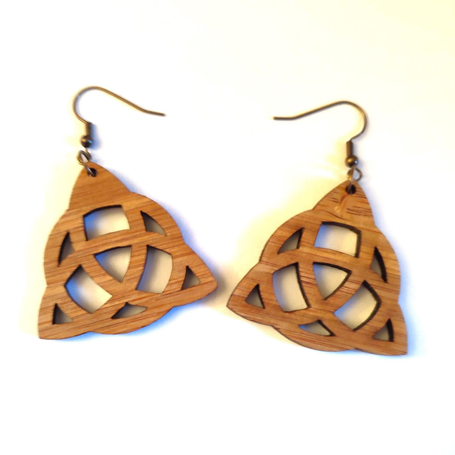 E11 – Boucles d'oreilles artisanales en bois inspiration nature CELTIC – Style Bohème