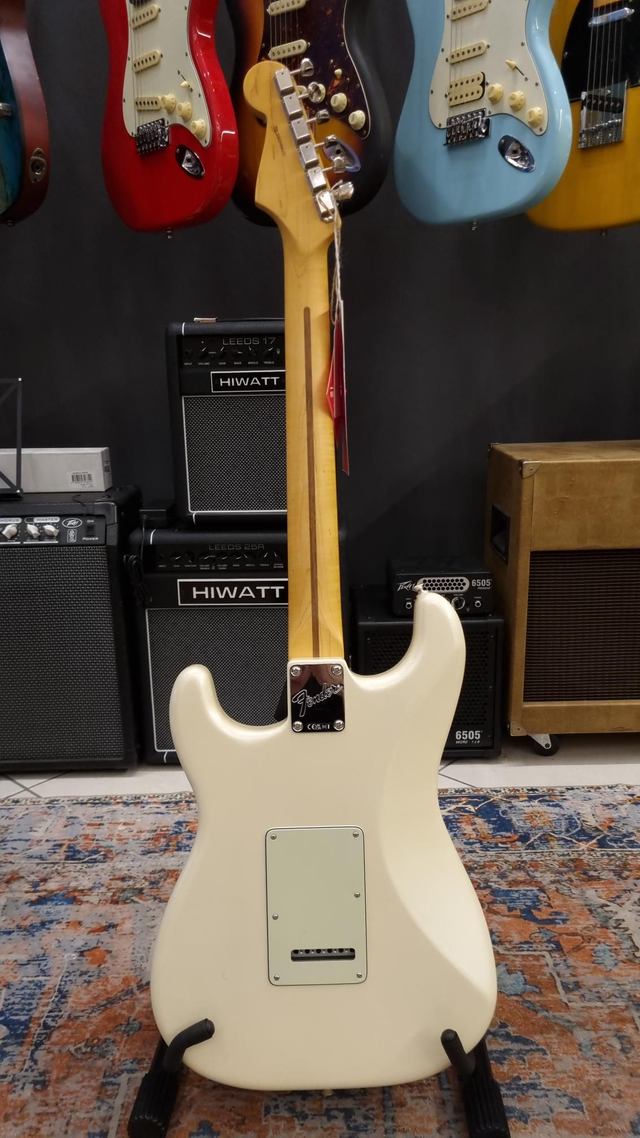 Fender American Professional Classic Stratocaster Limited edition Pearl White
