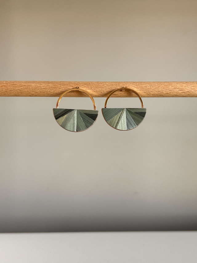 Puces d'oreille demi-rond bleu gris