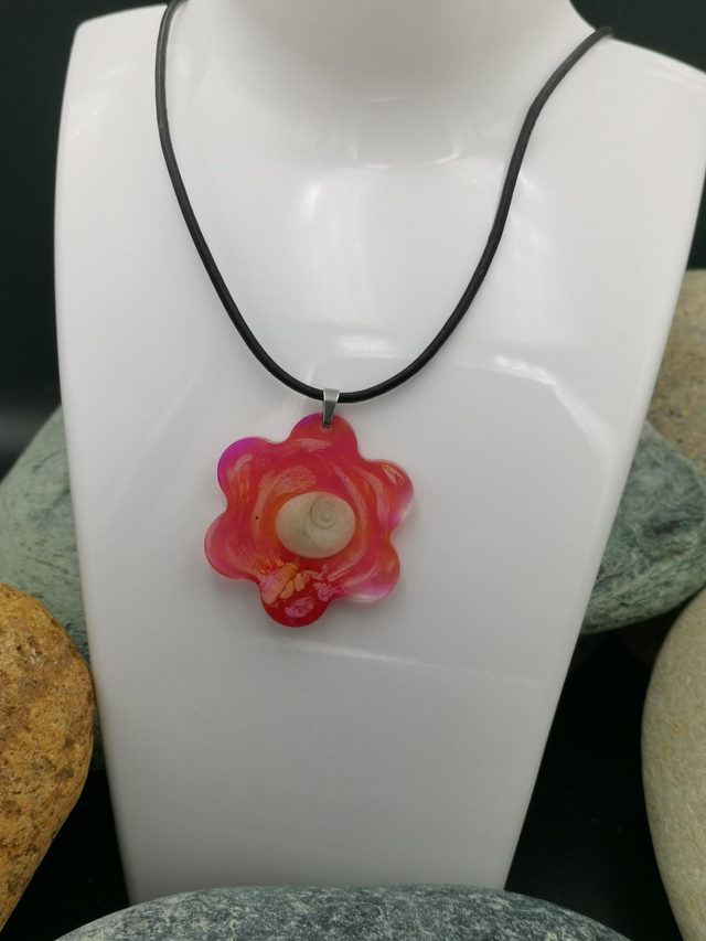 PEN-008 Collier fleur rose et blanche 