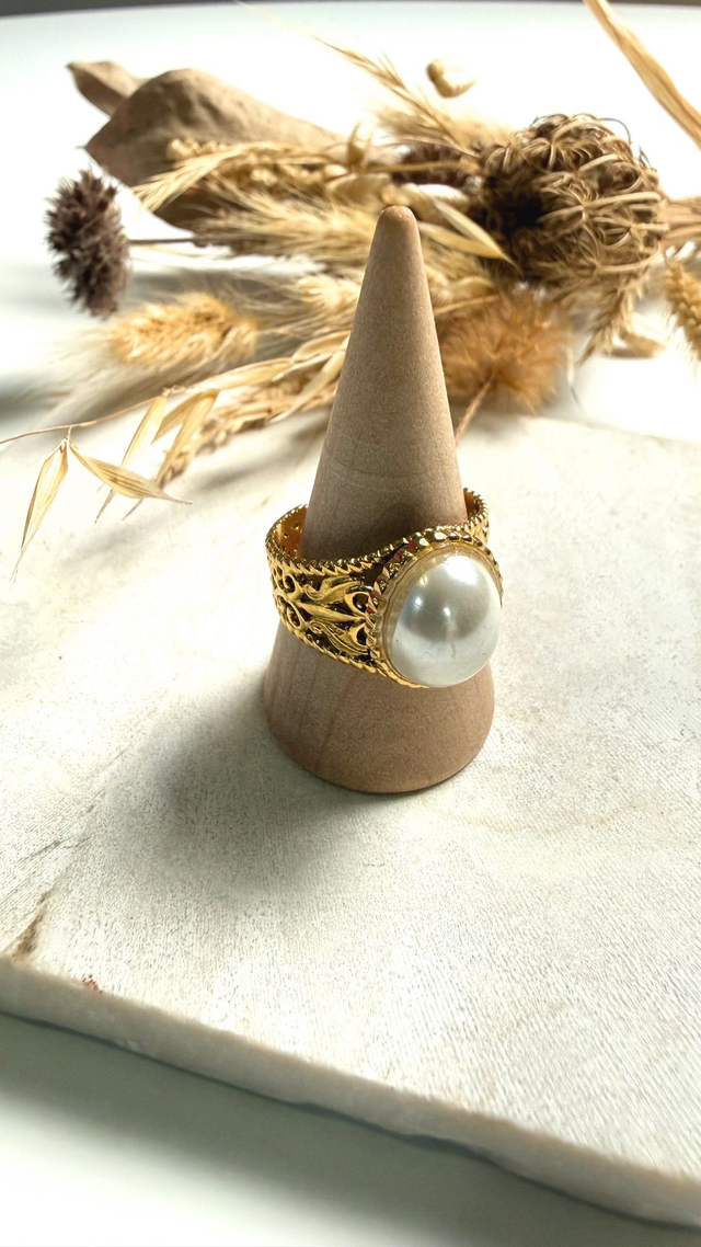 Pearl Vintage Ring
