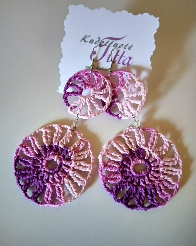 Virkatut korvakorut, 2-osainen, monivärinen    