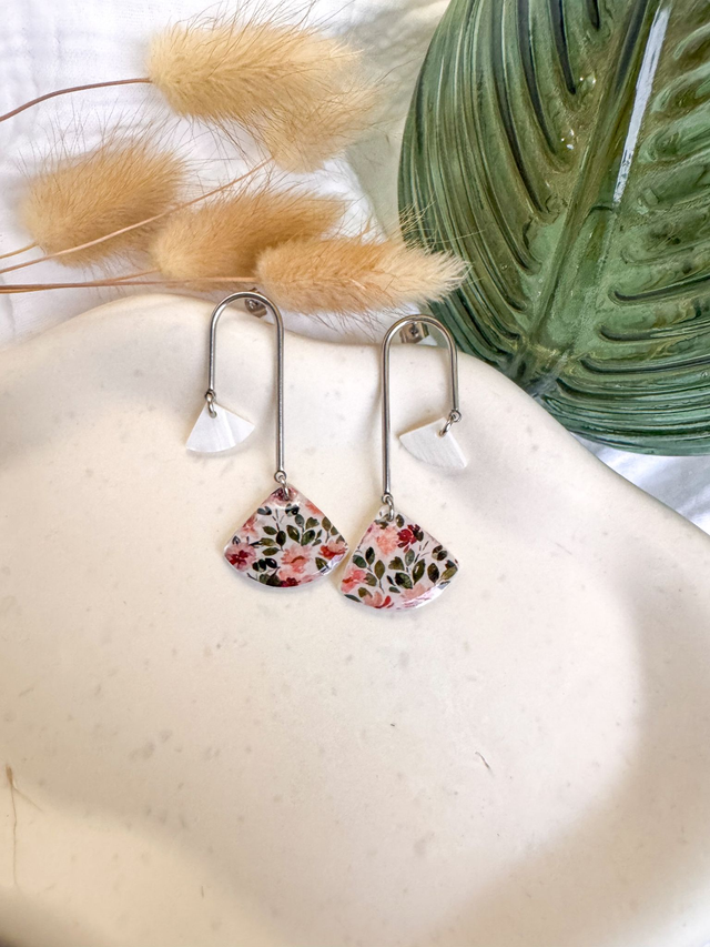 Boucles d’oreilles Équilibre fleuri bordeaux