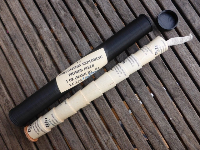 Charges primaires britanniques – SOE / WW2 – Reproduction factice