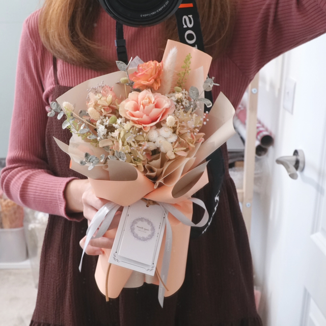 Small Preserved Flowers Bouquet (Peach)