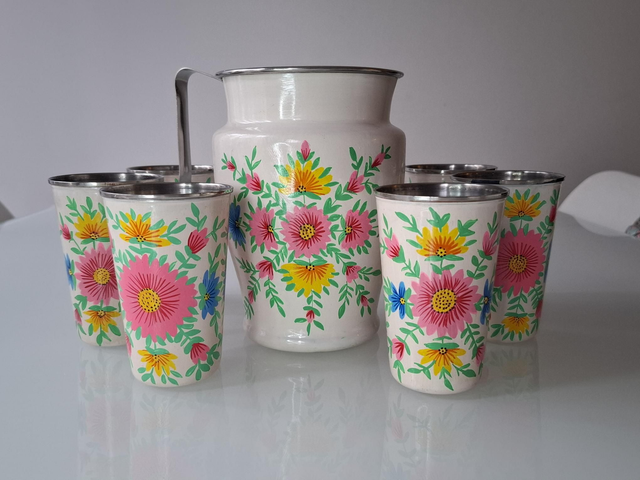 Pichet et ses verres 