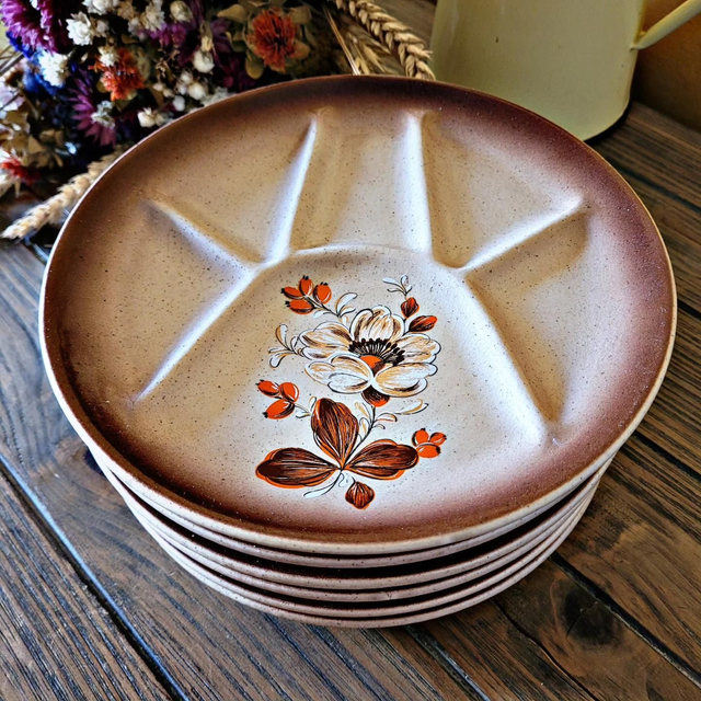 Assiettes compartimentées en faïence Saint Amand modèle Églantine (lot de 6)