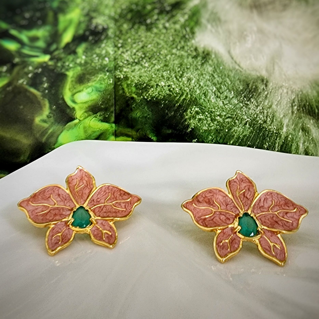 Brinco Flor Orquídea Rose Resinado - Ouro