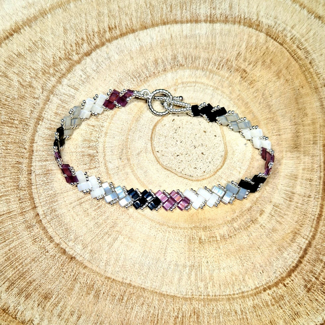 Bracelet half tila aux couleurs du drapeau Ace 