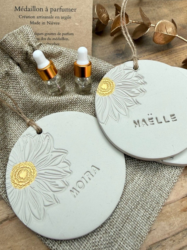 Médaillon à parfumer en argile, à personnaliser (lot de 5)