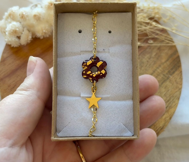 Bracelet fleur bordeaux