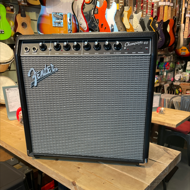 Fender Champion 40 Guitar Amplifier Combo with Effects - Pre Owned