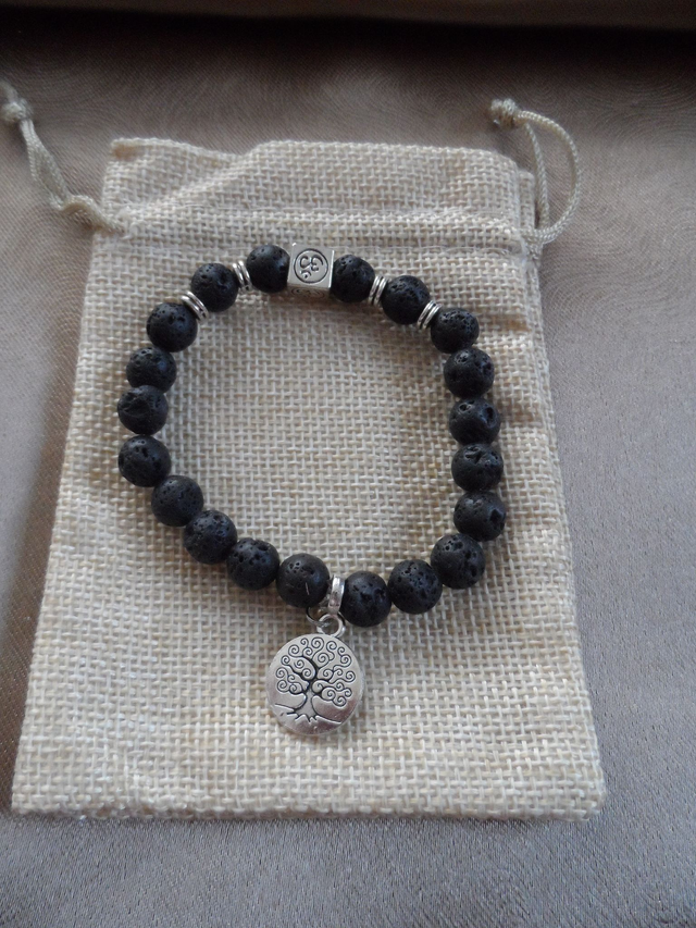 Bracelet en pierre de lave avec Arbre de vie &amp; Om