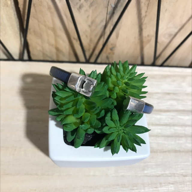 Bracelet Petit Médaillon en Cuir