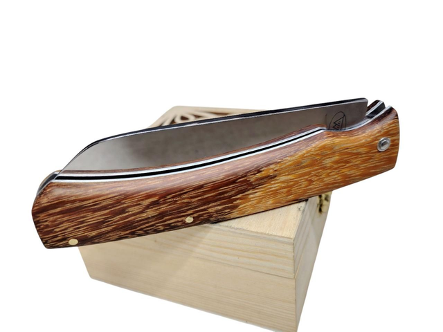 L&#039;Ambacien ®️™️ acier - Bois serpent 