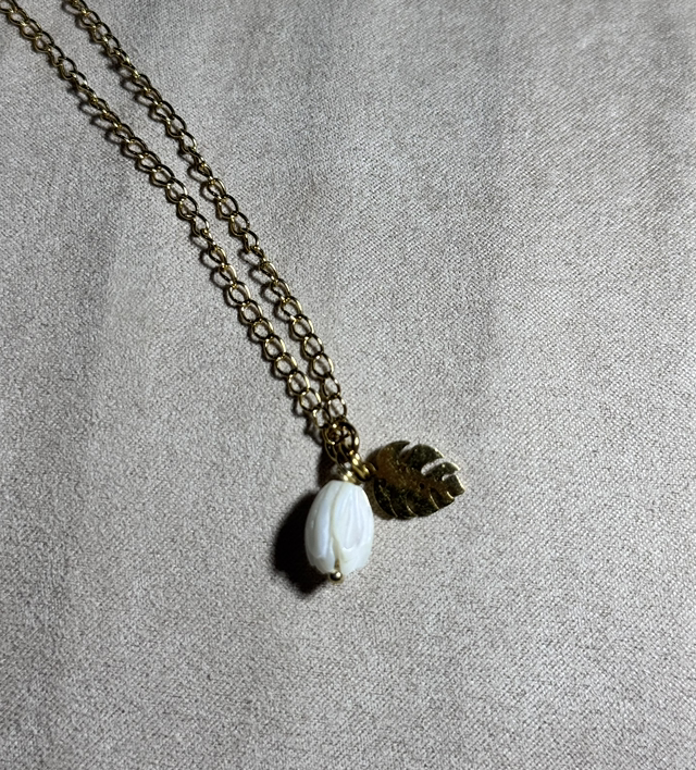 Collier Ape tiaré