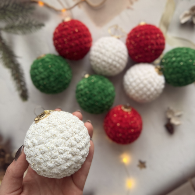 Boule de Noël traditionnelle à paillettes