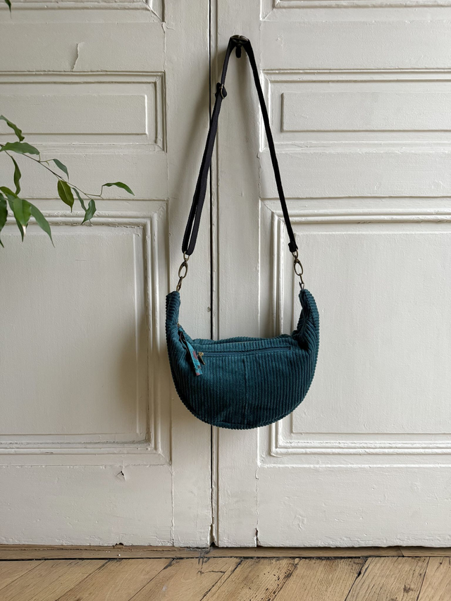 Sac Demi Lune velours côtelé - Bleu Pétrole - motifs PLUMES