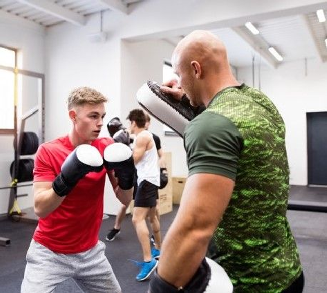 Boks techniek leer 60 min. 1:1 op diverse locatie mogelijk in Lelystad en Dronten
