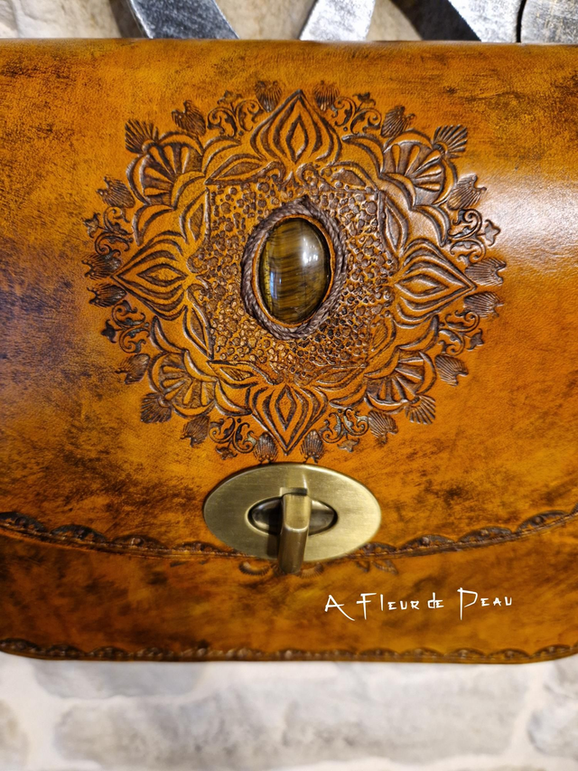Sac 100% cuir pierre oeil de tigre