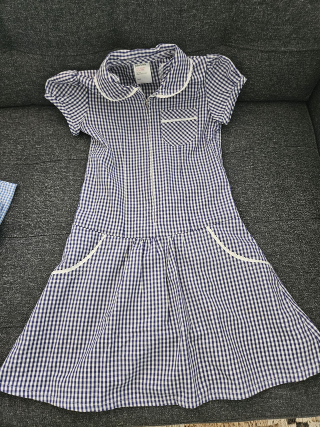 School dress with zip (model 1)