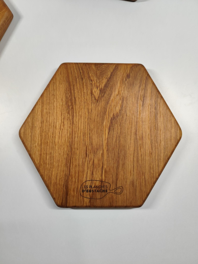 Dessous de plat en chêne hexagonale