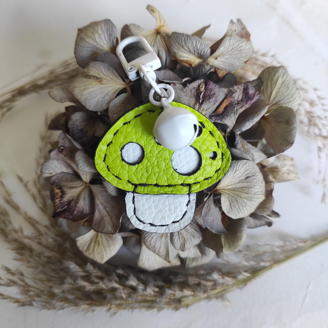 Porte clés champignon en cuir 