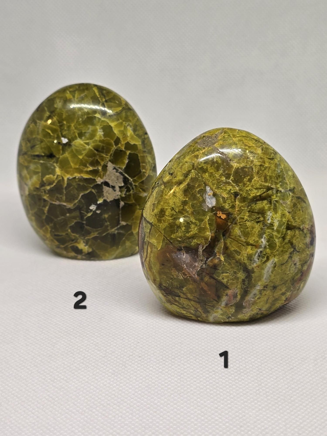 Opale verte forme libre 