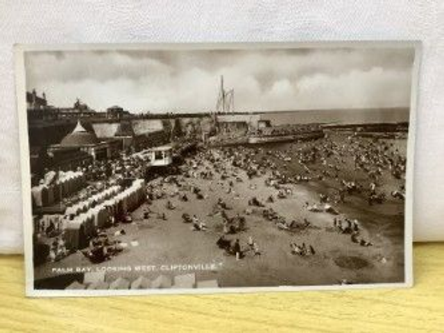 Cliftonville, Palm Bay Looking West, Kent, Posted 1936 Excel Series Postcard. Our Ref No. R25