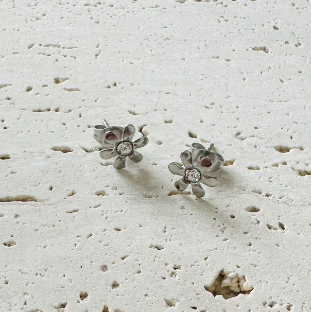 Oorknopjes bloemetjes 