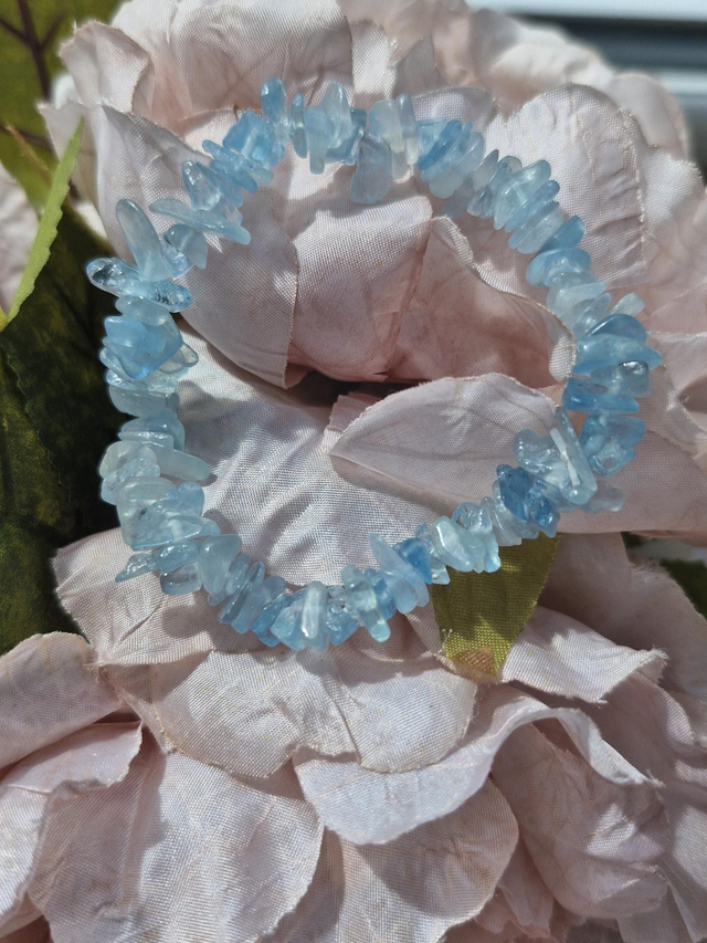 Aquamarine chip bracelet 