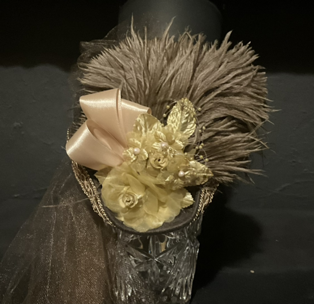 Victorian Style Hat (Brown/Creme)