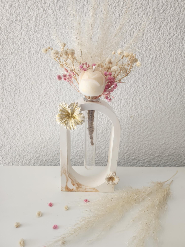 Vase ovale fleur d'or