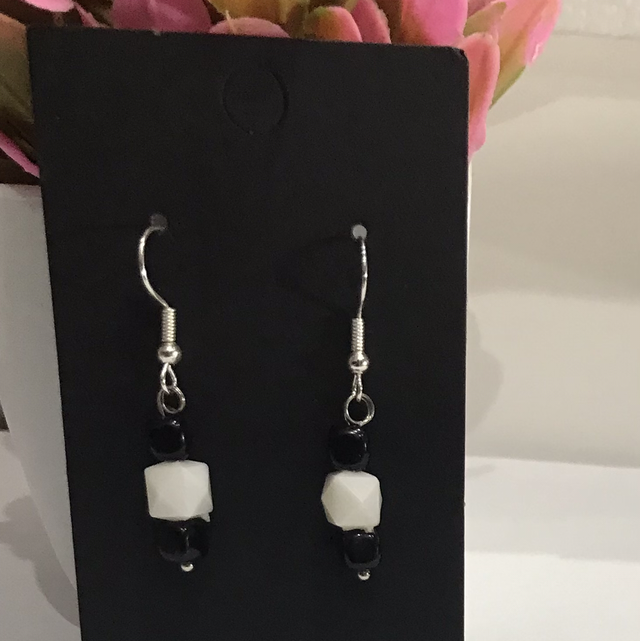 Cream/Black Dangling Earrings-WBD665
