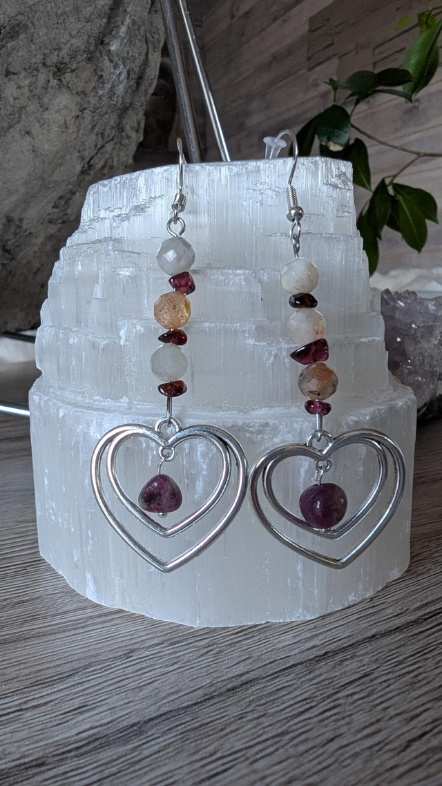 Boucles coeur Pierre de Soleil, Grenat et Tourmaline 