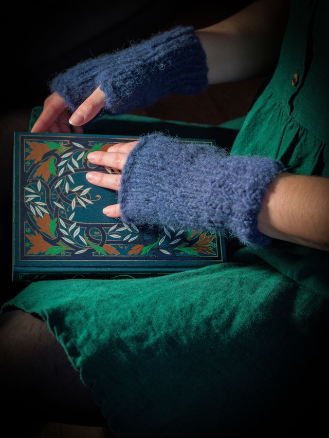 Mitaines en laine d'alpaga et soie bleu marine