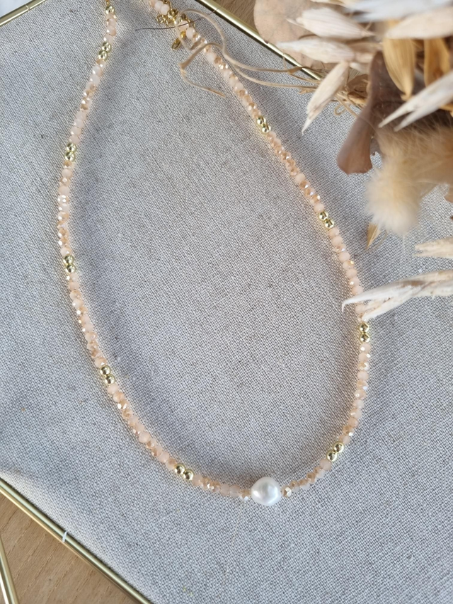 Tiny Pearl Choker 