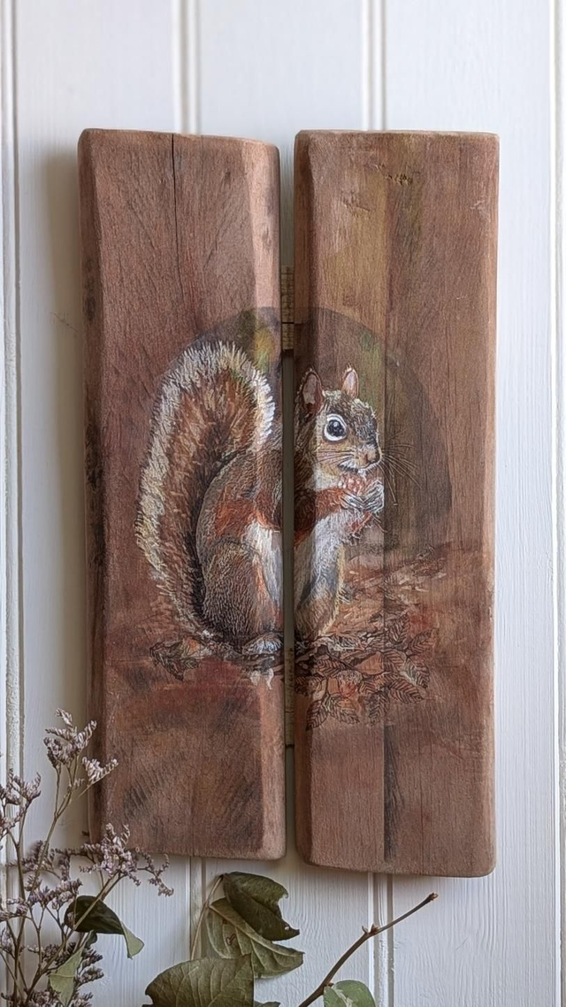 Squirrel on wood - Handcrafted reclaimed wood works