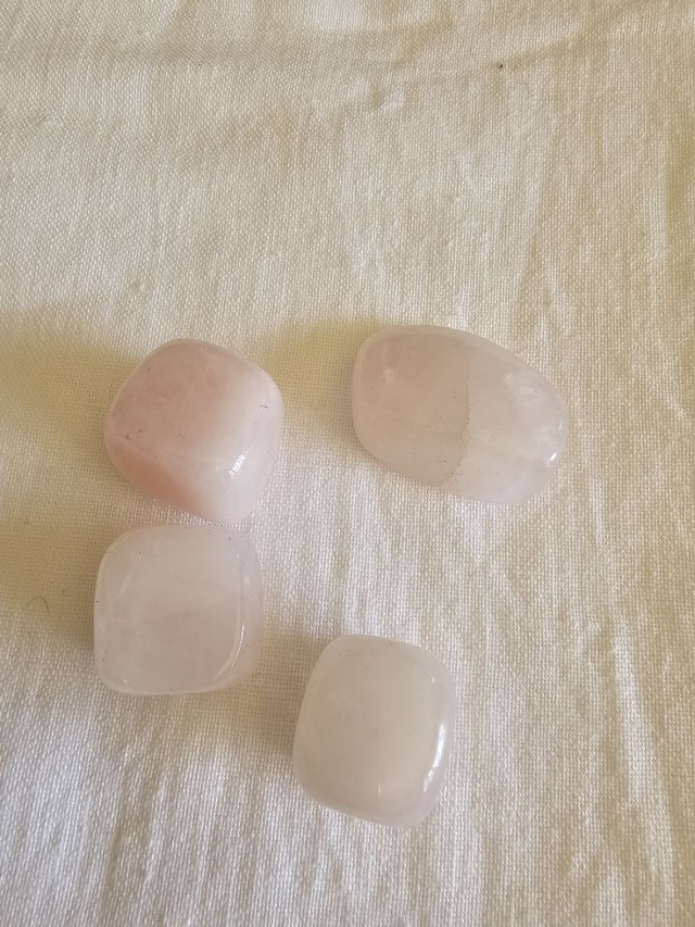 pierre roulé quartz rose 