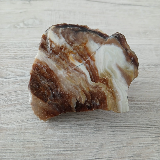 Agaat Edelsteen – Stabiliteit &amp; Innerlijke Rust 7,5 x 6 x 2,5 cm  (12.117)