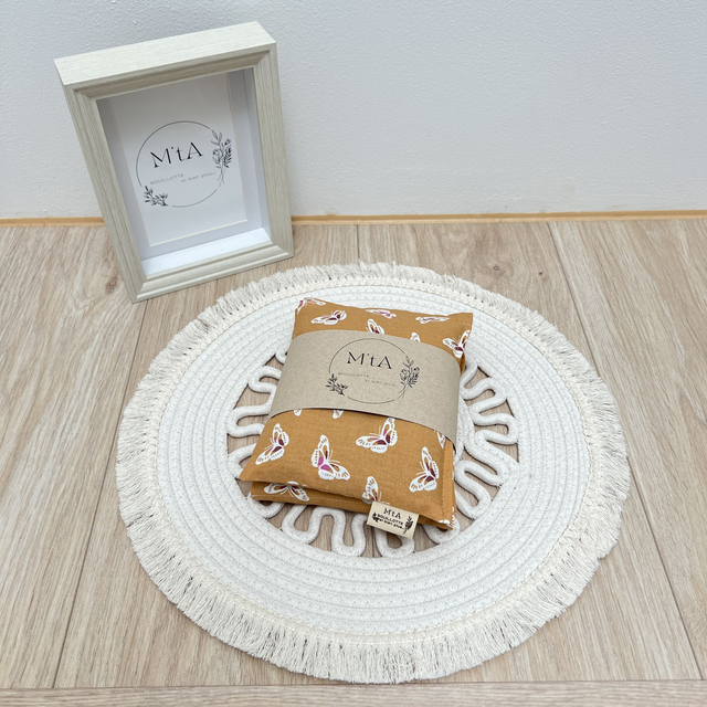 Bouillotte Allongée Papillons sur fond jaune