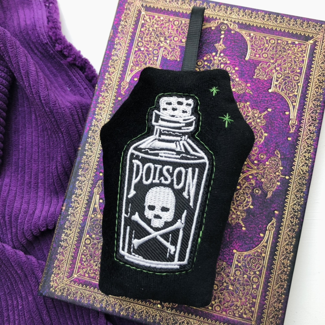 Amulette potion et poison 