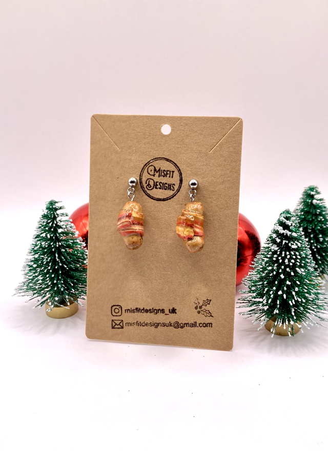 Pigs in blankets drop earrings